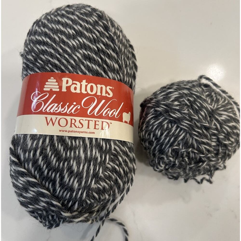 PATONS Classic Wool Worsted Yarn DARK GRAY MARL 1.5 Skeins 5.3 Total Ounces